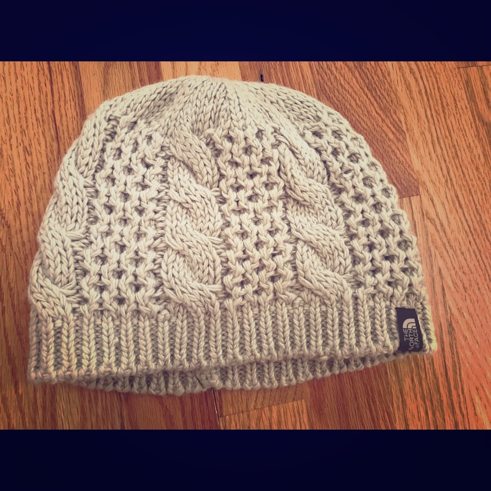 Never worn North Face fleece lined hat